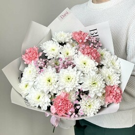 Букет хризантема, гипсофила, гвоздика (D159)