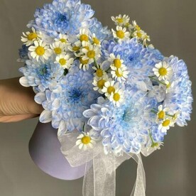 "Лазурное облако с ромашками" композиция