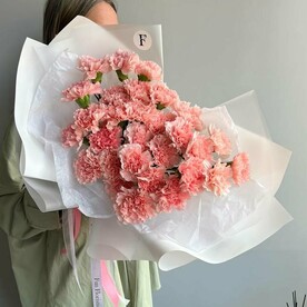 Букет из розовых диантусов