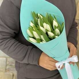 Букет из 21 Белого тюльпана