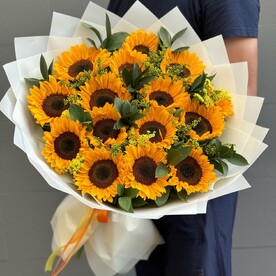 Букет из подсолнухов