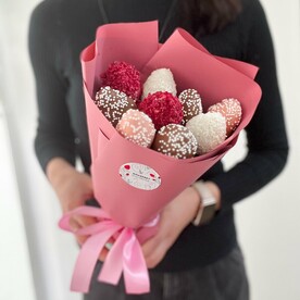 Мини букет из клубники "Ягодный коктейль" размер XS