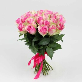Букет 25 малиновых роз Кения 40 см.