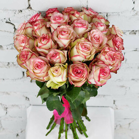 Букет 25 роз Палома 50 см. Эквадор