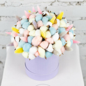 Композиция Облако хлопка в шляпной коробке