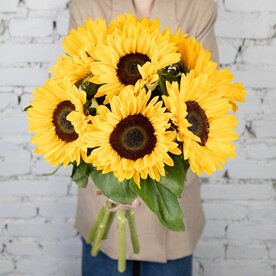 Букет 7 подсолнухов