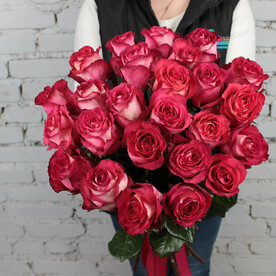 Букет 25 роз Игуазу Эквадор