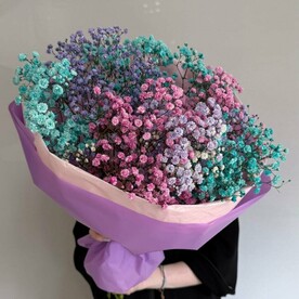 Букет из разноцветных гипсофил