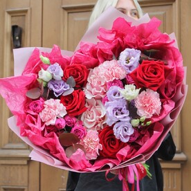 Яркий букет "Малиновая страсть"