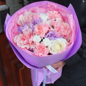 Букет премиум "Магнолия" с французскими розами на День рождения