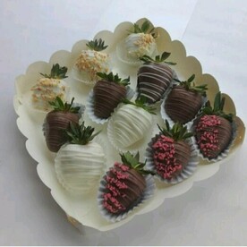 Клубника в молочном шоколаде 12 шт