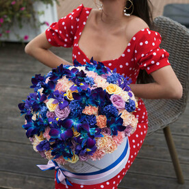 Цветочная композиция "Голубая Лагуна" - 101 шт