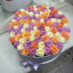 Микс из роз "Яркая нежность"