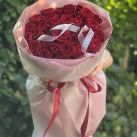 Букет красных роз