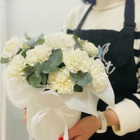 Белый диантус с эвкалиптом