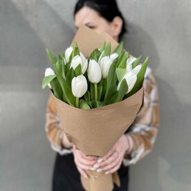 Букет 15 Белых тюльпанов