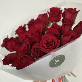 Монобукет из премиальных роз Explorer 21шт