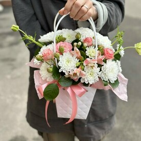 Сумочка с нежными цветочками