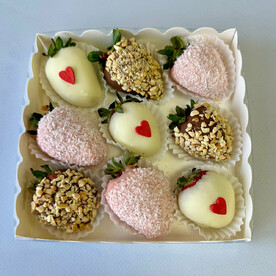 Клубника в шоколаде 9 штук +подарок (911)