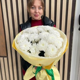Букет из 5 хризантем