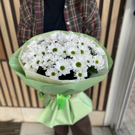 Букет из 5 ромашковых хризантем