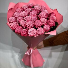 27 роз