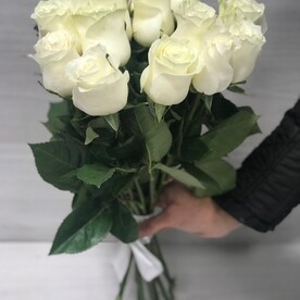 Букет из 15 белых эквадорских роз