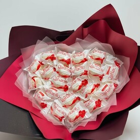 Букет из Рафаэлло «Сердце» любимой девушке / жене / маме