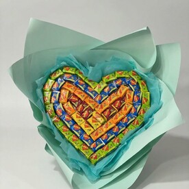 Букет Love is любимой девушке / жене / маме