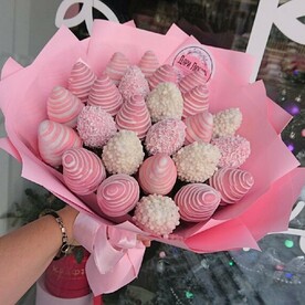 Клубничная мечта М клубника в шоколаде