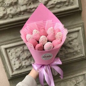 Комплимент, клубника в шоколаде