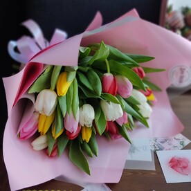 25 ярких тюльпанов для нее. Букет. 8 марта