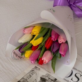 Букет 15 тюльпанов. 8 марта