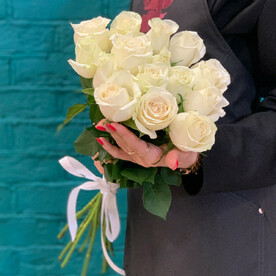 Букет из 15 белых роз