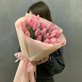 Букет из 23 Розовых Тюльпанов 🌷