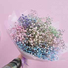 Букет из цветной гипсофилы