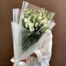 Букет с эустомой