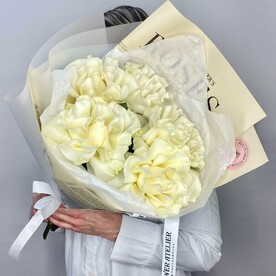 «Paradise» букет с белыми французскими розами Мондиаль