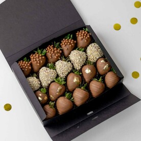 Набор клубники в шоколаде «Динар» из 12-16 крупных ягод