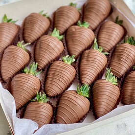 Клубника в шоколаде "Антони" 12-16  крупных ягод