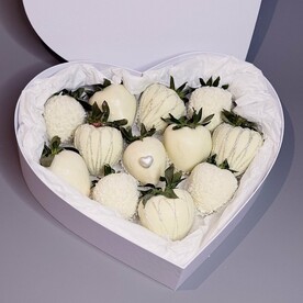 Набор клубники в шоколаде SnowyHeart