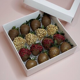 Набор клубники в шоколаде Gold Edition