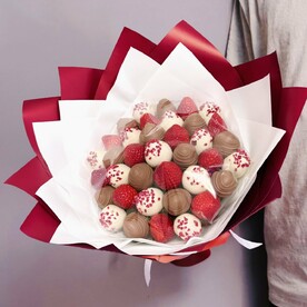 Клубника в шоколаде букет “Holiday Spirit”
