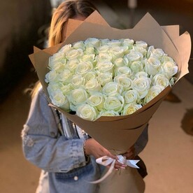 51 Роза белая