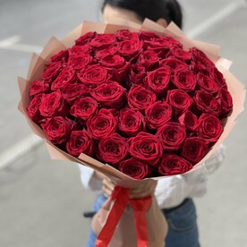 Букет из ред наоми