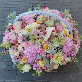 Цветы в корзине🌸