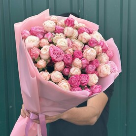 Букет из пионовидных роз