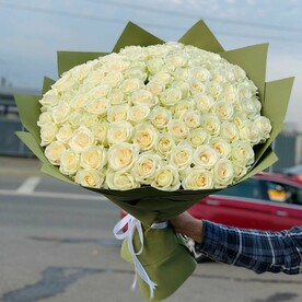 Букет из белых роз