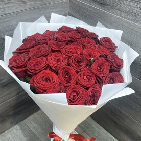 Букет из 31 роз