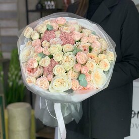 Букет пудровые розы